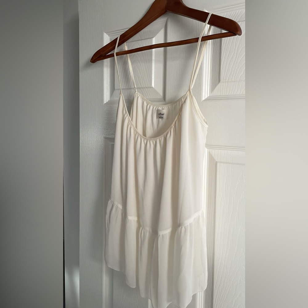 White Aritzia top size small